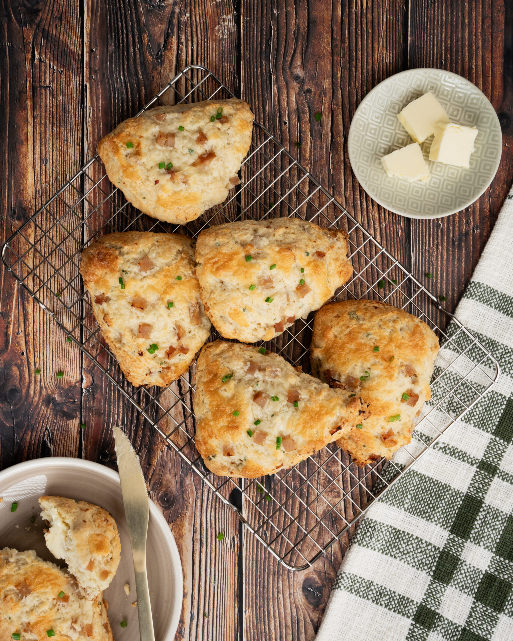 Lilydale® Smoked Turkey Breast Roast & Old Cheddar Scones