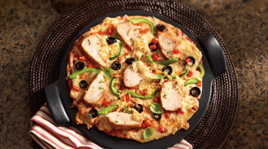 Easy Caprese Chicken Pizza